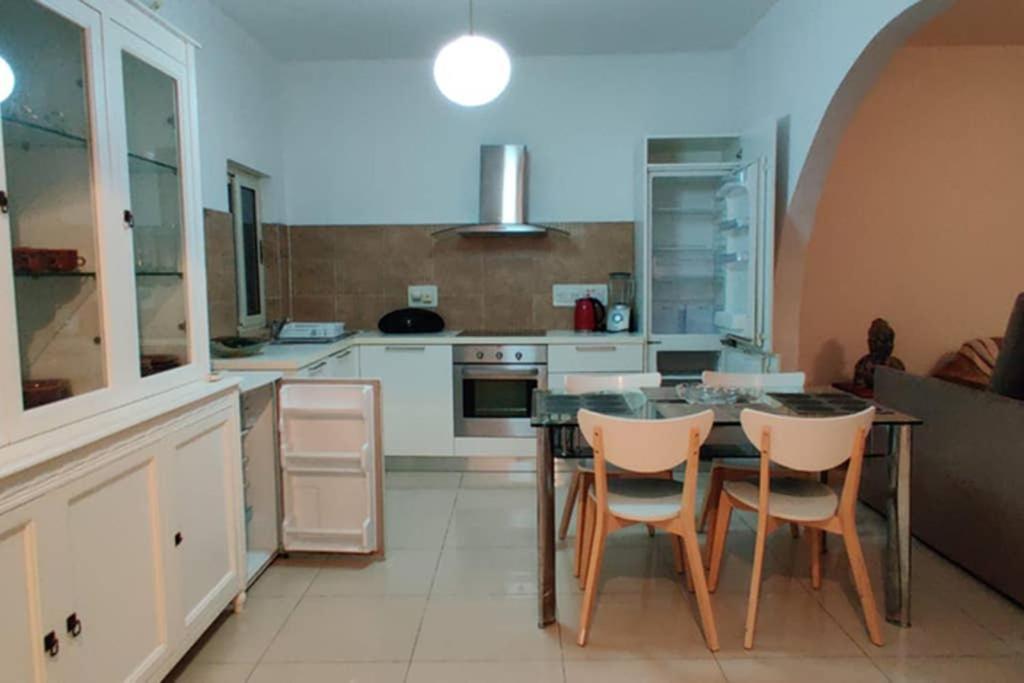 Confortable And Quiet Apartment In St. Julian San Ġiljan Exterior foto