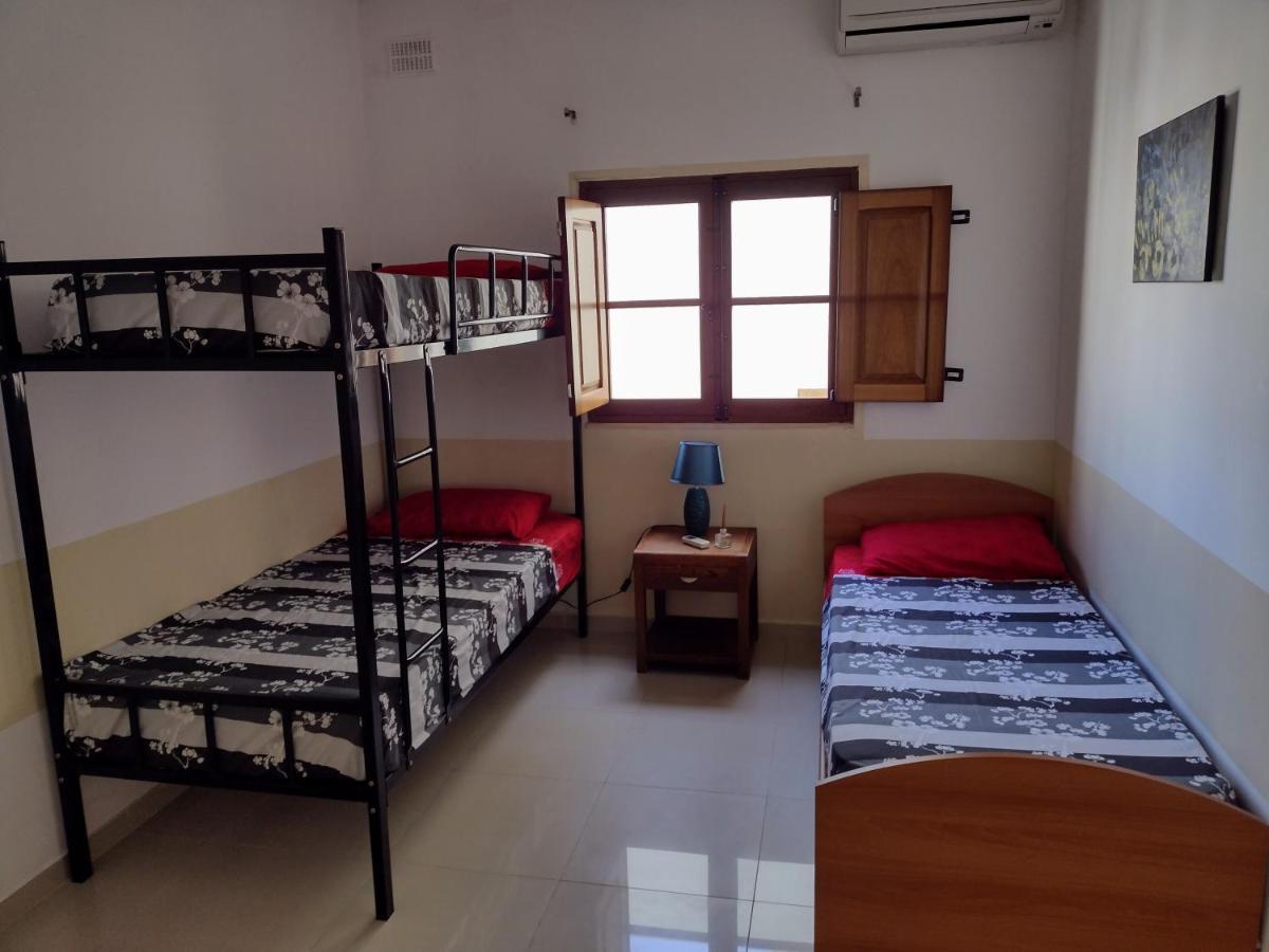 Confortable And Quiet Apartment In St. Julian San Ġiljan Exterior foto
